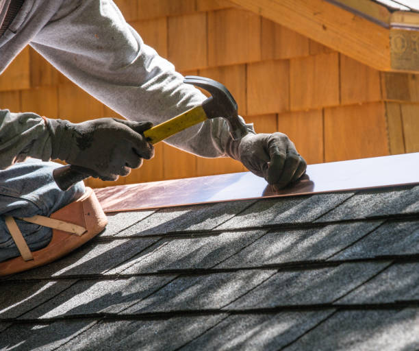 Best Flat Roof Repair Services  in Random Lake, WI